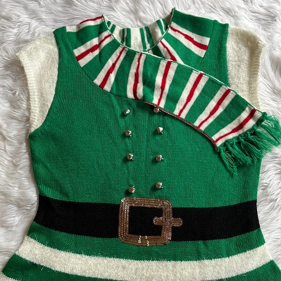 Christmas Dress - Picture 3 of 14